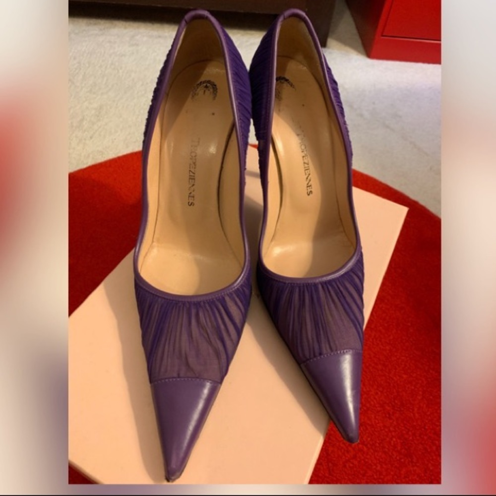 LES TROPEZIENNES Purple Pumps